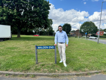 Harry Curtis in Bedwell, by the Walden End road sign